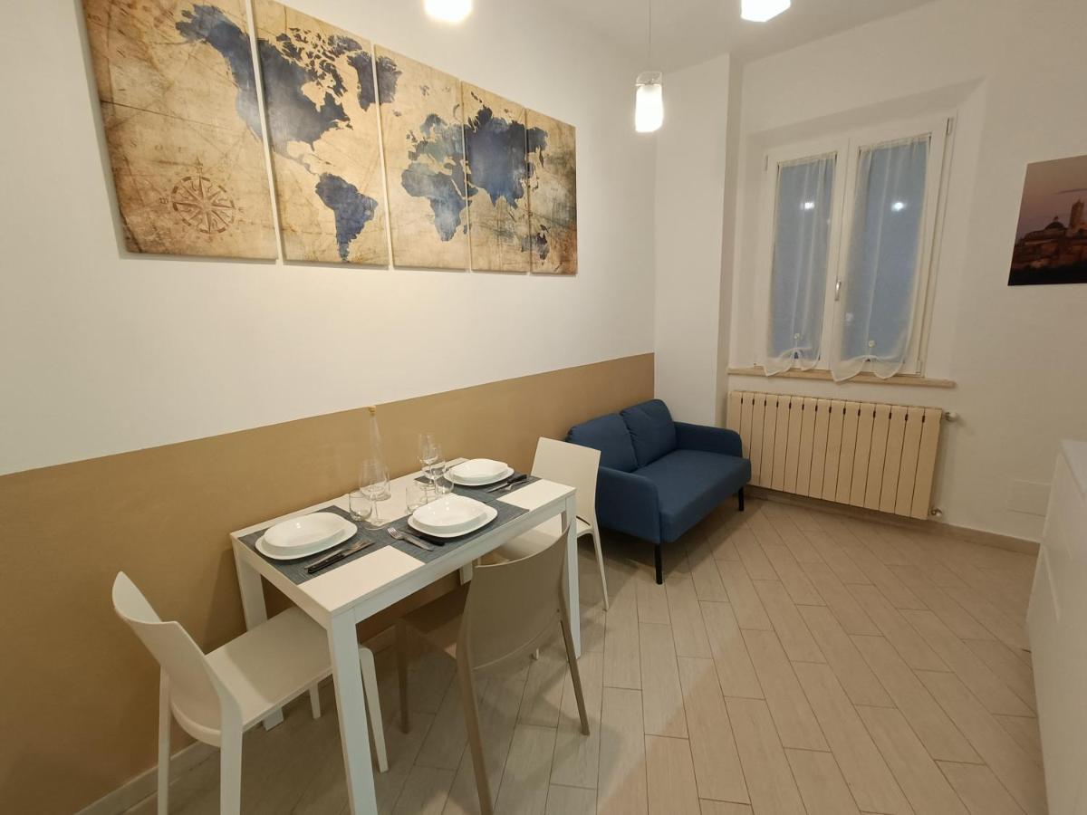 Firsthouse - Nel Centro Storico Con Parcheggio Gratuito Apartamento Siena Exterior foto