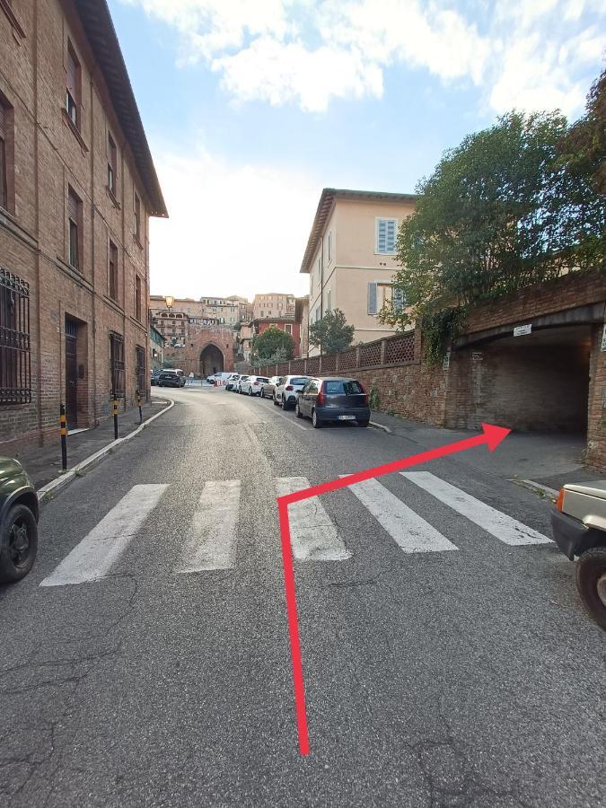 Firsthouse - Nel Centro Storico Con Parcheggio Gratuito Apartamento Siena Exterior foto
